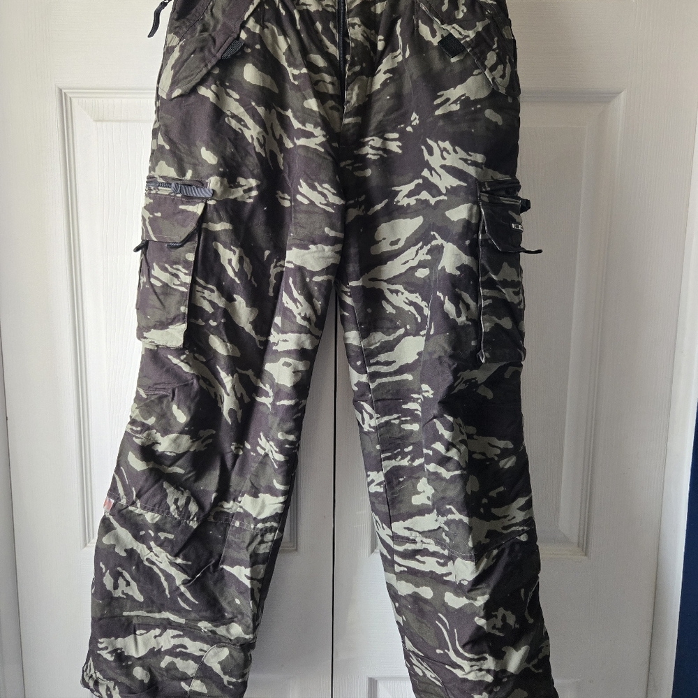 E408 Boy's Camouflage Cargo Snowboarding/Ski Pants